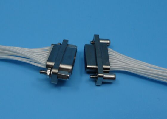 J30J Serisi Bağlantısı 21 Pin Kadın Soket Merkezi Bağlantı Beyaz Tel ile Altın Kaplama Satcom, Sensörler için 500mm